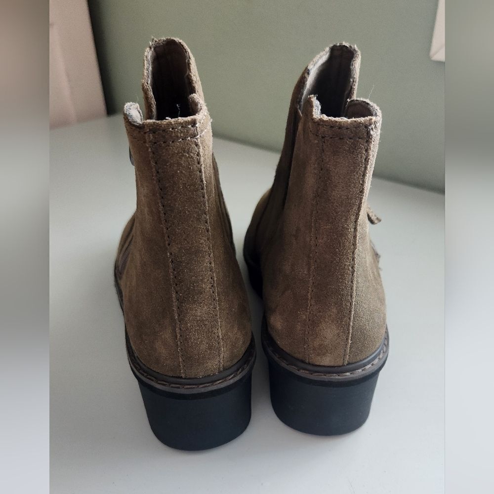 🌸Clarks Women's Airabell Zip Ankle Boot Women's 6.5M Dark Olive - Picture 4 of 7